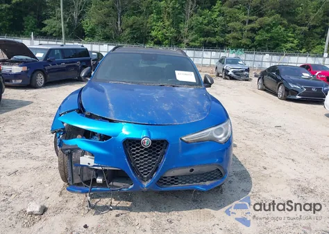 2018 Alfa Romeo Stelvio Ti Sport Awd из США, поврежденный, VIN ZASFAKNN4J7C01052